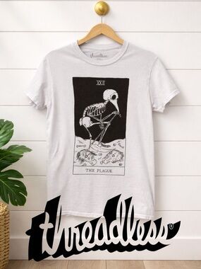 💀🖤 Threadless Skeleton Reader Tarot Card Graphic Tee Small Skull Shirt